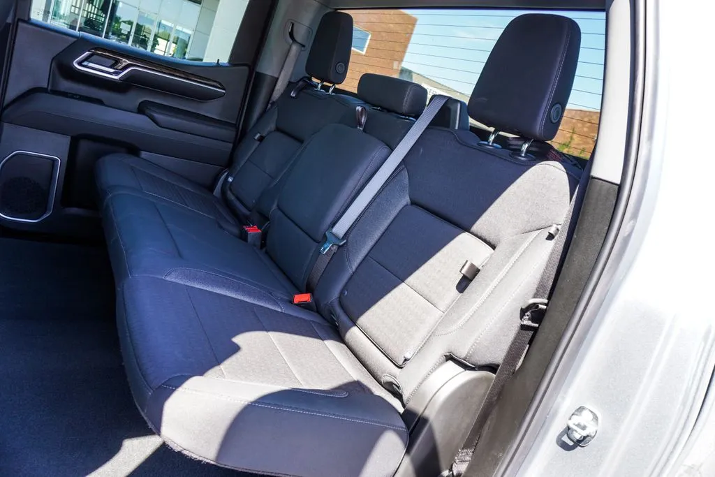 2024 GMC Sierra 1500 Elevation, photo 3