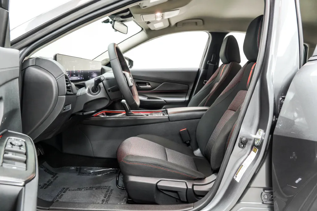 2026 Nissan Sentra SR, photo 16
