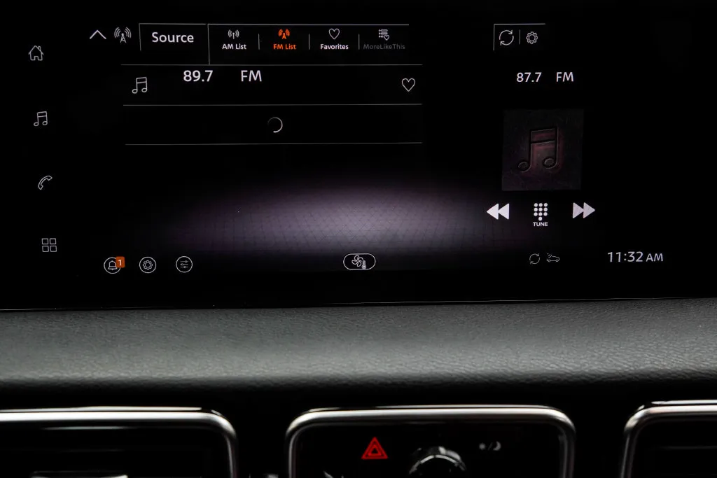 2026 Nissan Sentra SR, photo 28