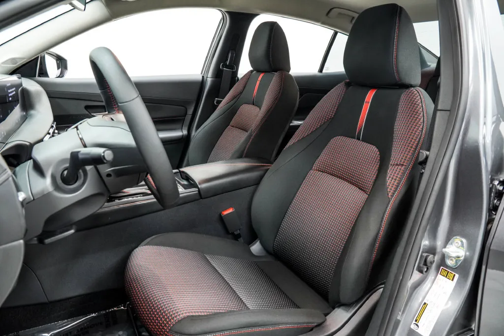 2026 Nissan Sentra SR, photo 15