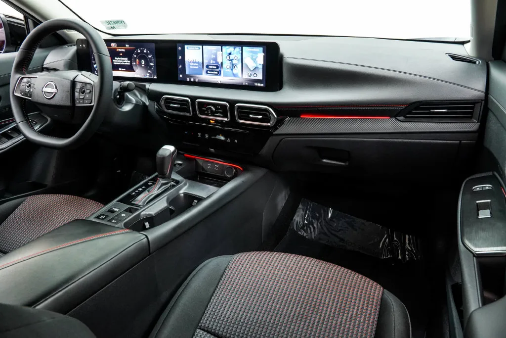 2026 Nissan Sentra SR, photo 21