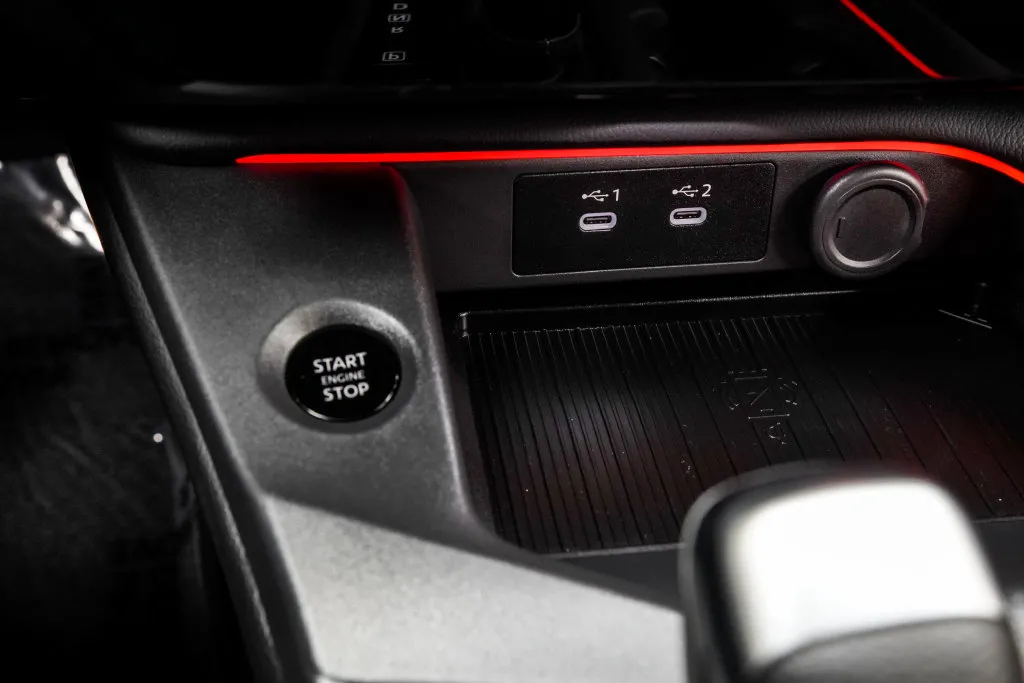 2026 Nissan Sentra SR, photo 25
