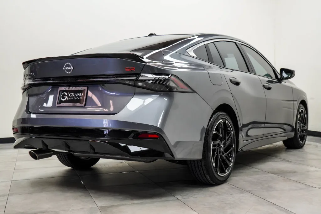 2026 Nissan Sentra SR, photo 12