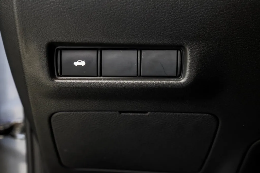2026 Nissan Sentra SR, photo 36