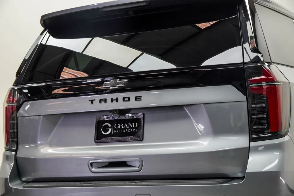 2025 Chevrolet Tahoe LS, photo 13