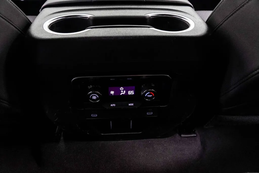 2025 Chevrolet Tahoe LS, photo 24
