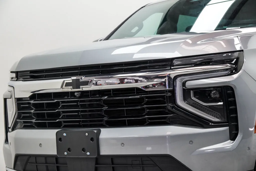 2025 Chevrolet Tahoe LS, photo 2