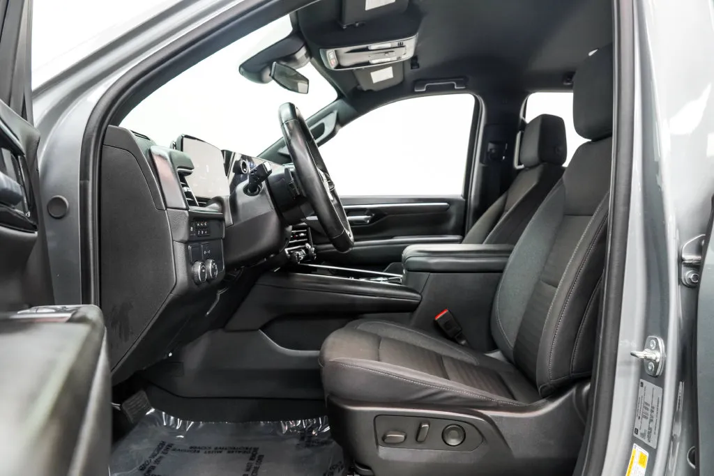 2025 Chevrolet Tahoe LS, photo 16