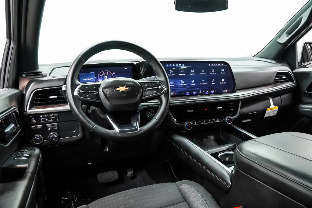 2025 Chevrolet Tahoe LS, photo 5