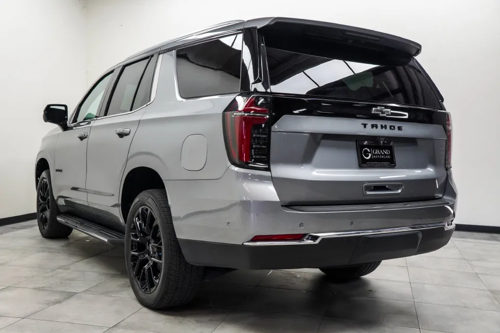 2025 Chevrolet Tahoe LS, photo 11
