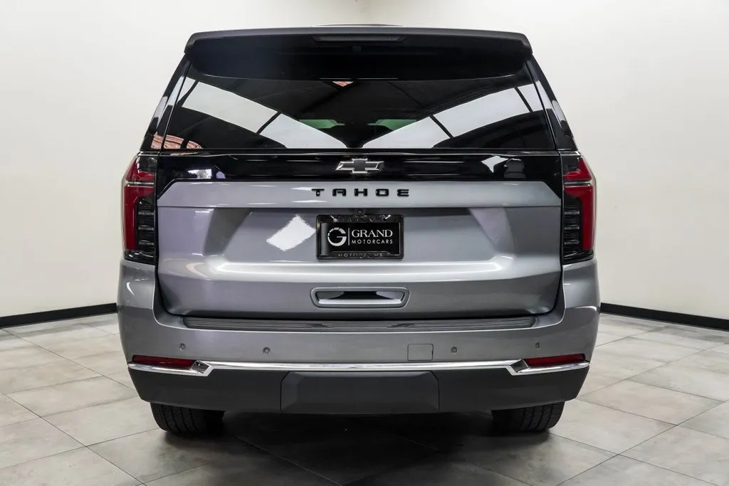 2025 Chevrolet Tahoe LS, photo 9