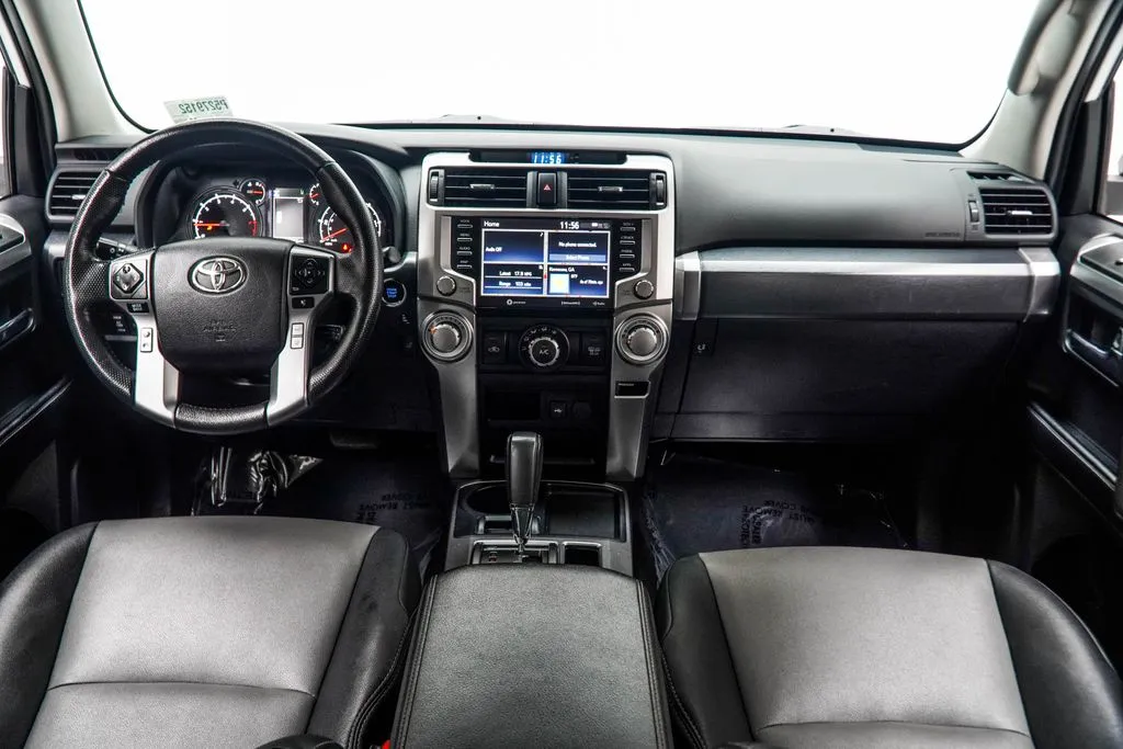 2023 Toyota 4Runner SR5 Premium, photo 3