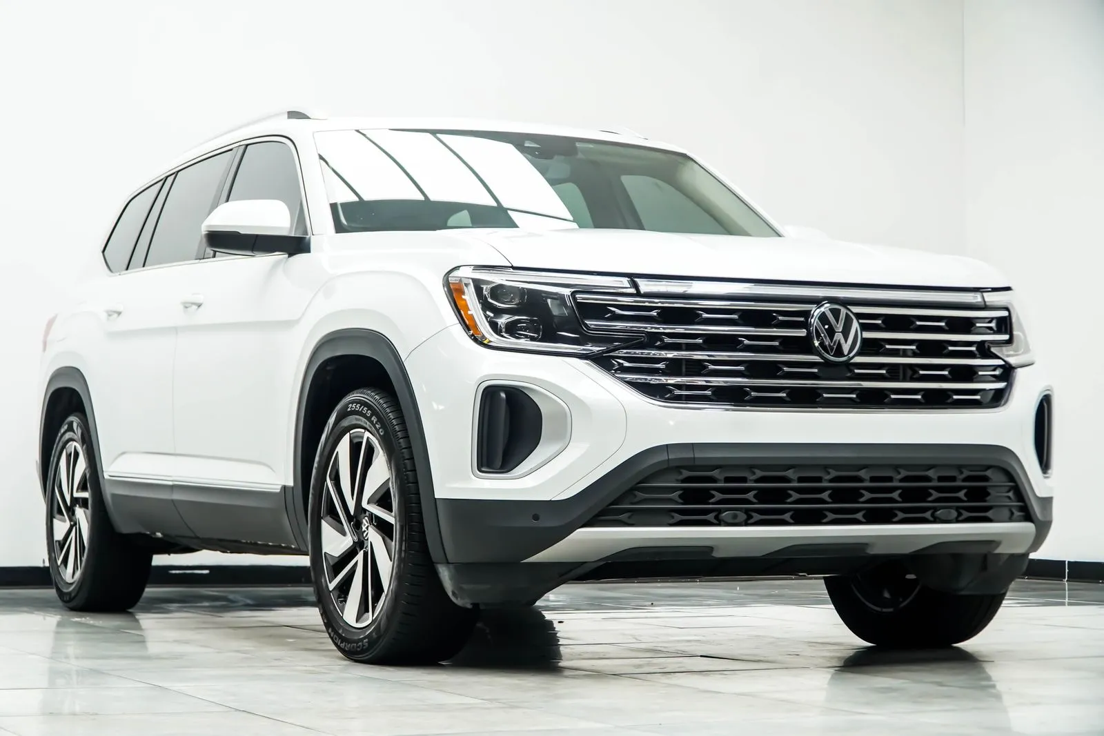 2024 Volkswagen Atlas 2.0T SEL, photo 3