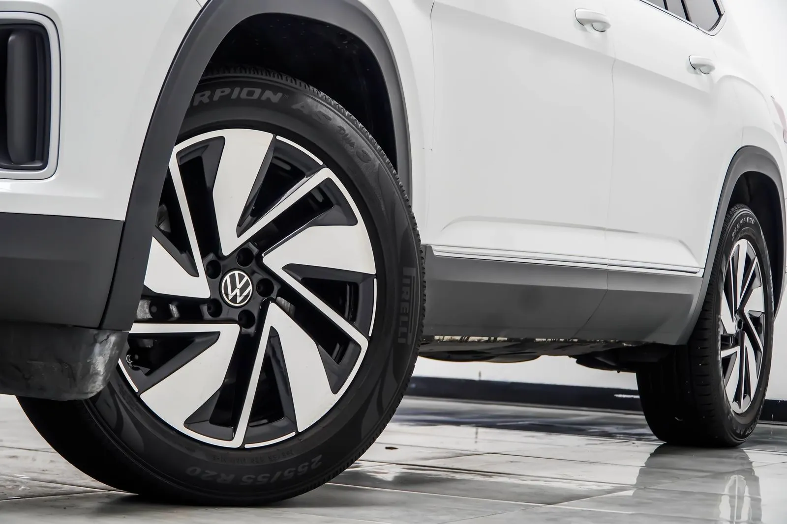 2024 Volkswagen Atlas 2.0T SEL, photo 2