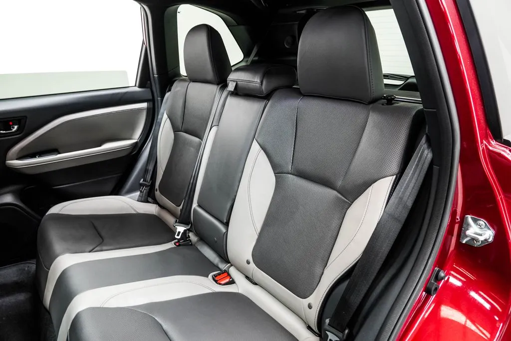 2025 Subaru Forester Limited, photo 17