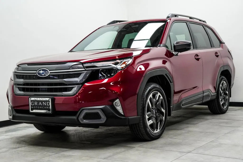 2025 Subaru Forester Limited, photo 8