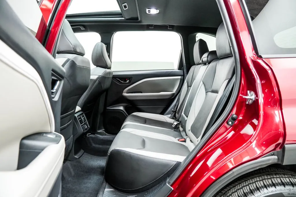 2025 Subaru Forester Limited, photo 18