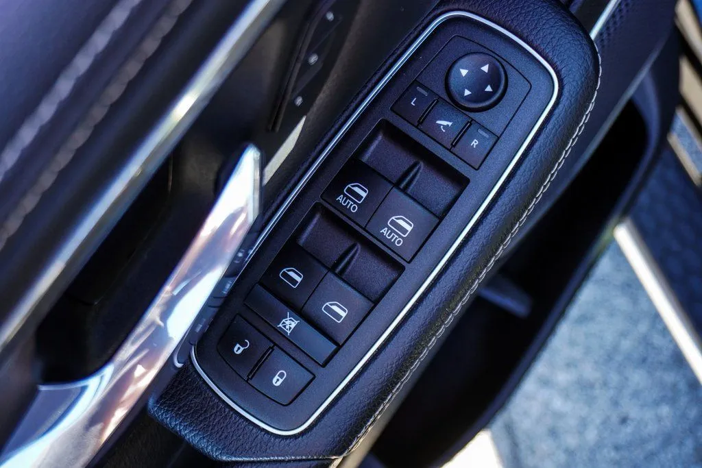 2022 Ram 1500 Laramie, photo 18
