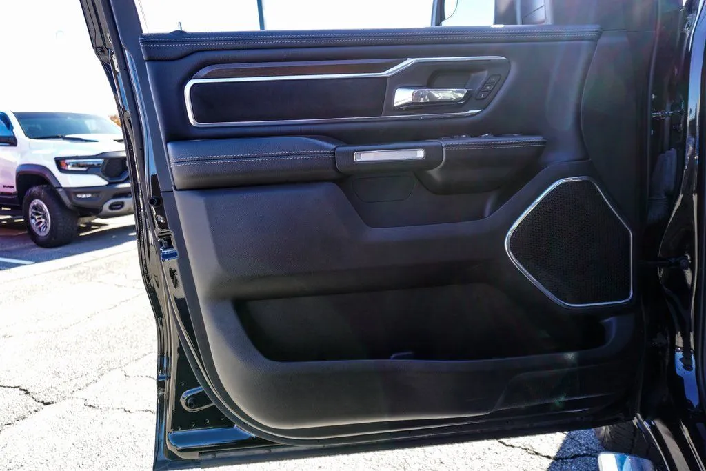 2022 Ram 1500 Laramie, photo 16