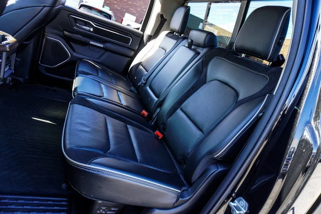 2022 Ram 1500 Laramie, photo 6