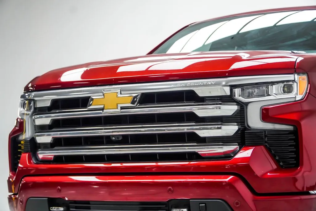 2023 Chevrolet Silverado 1500 High Country, photo 2