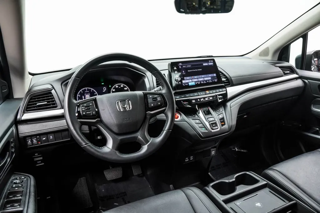 2025 Honda Odyssey EX-L, photo 3