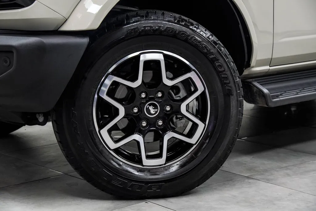 2025 Ford Bronco Outer Banks, photo 4