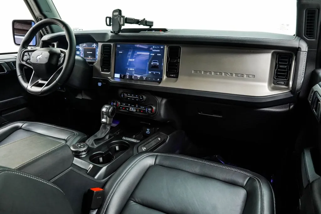 2025 Ford Bronco Outer Banks, photo 23