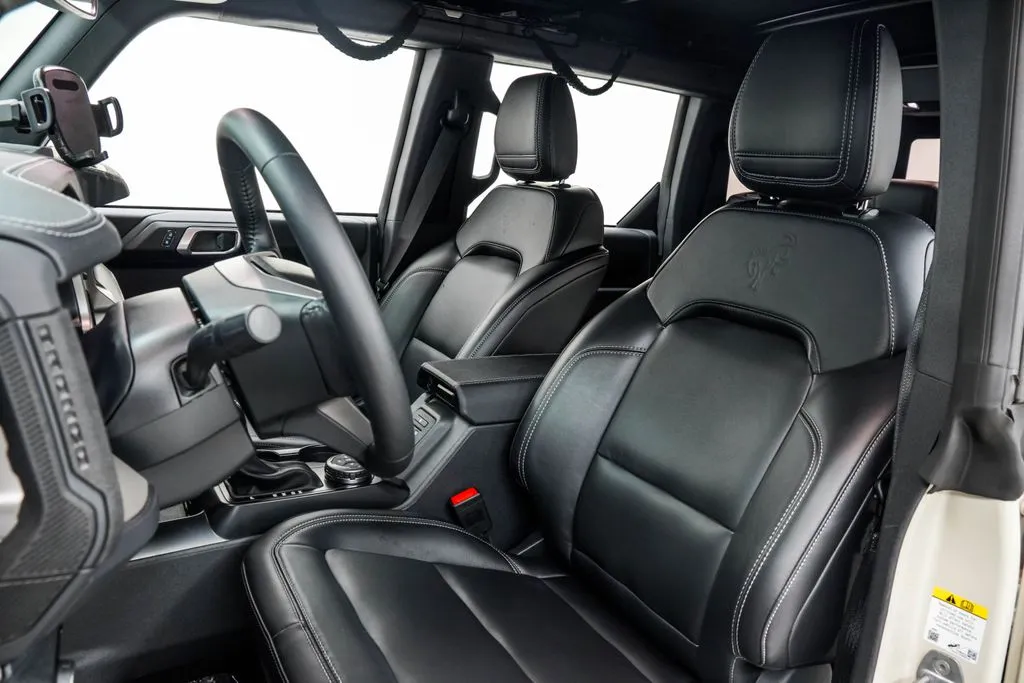 2025 Ford Bronco Outer Banks, photo 15