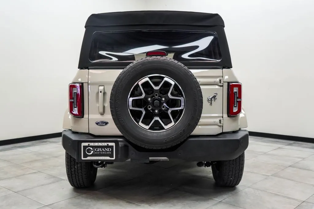 2025 Ford Bronco Outer Banks, photo 10
