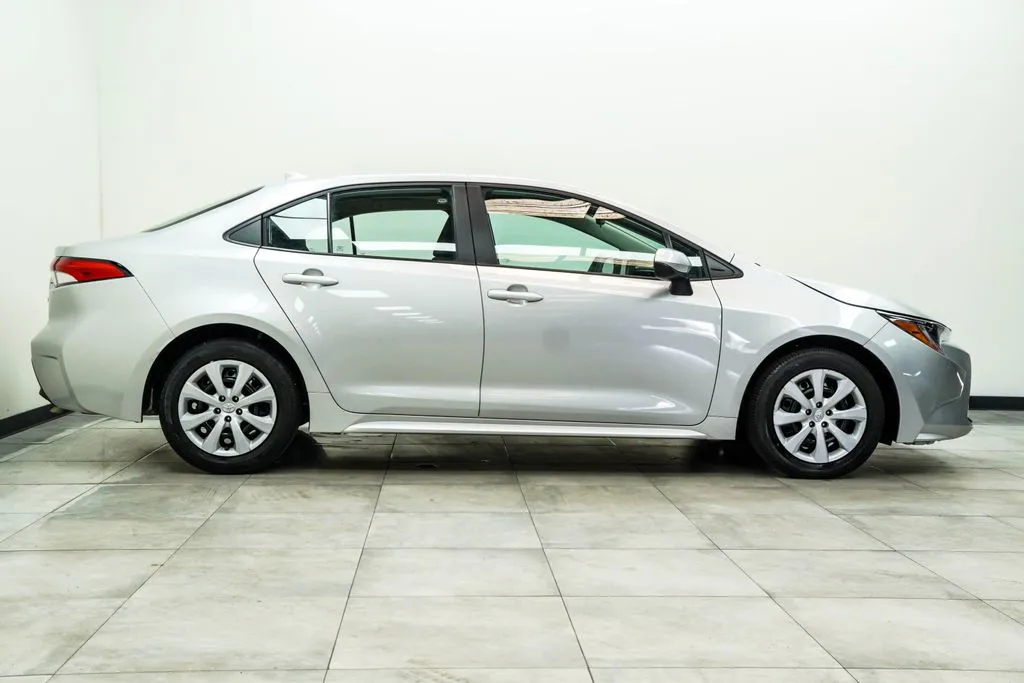 2024 Toyota Corolla LE, photo 4