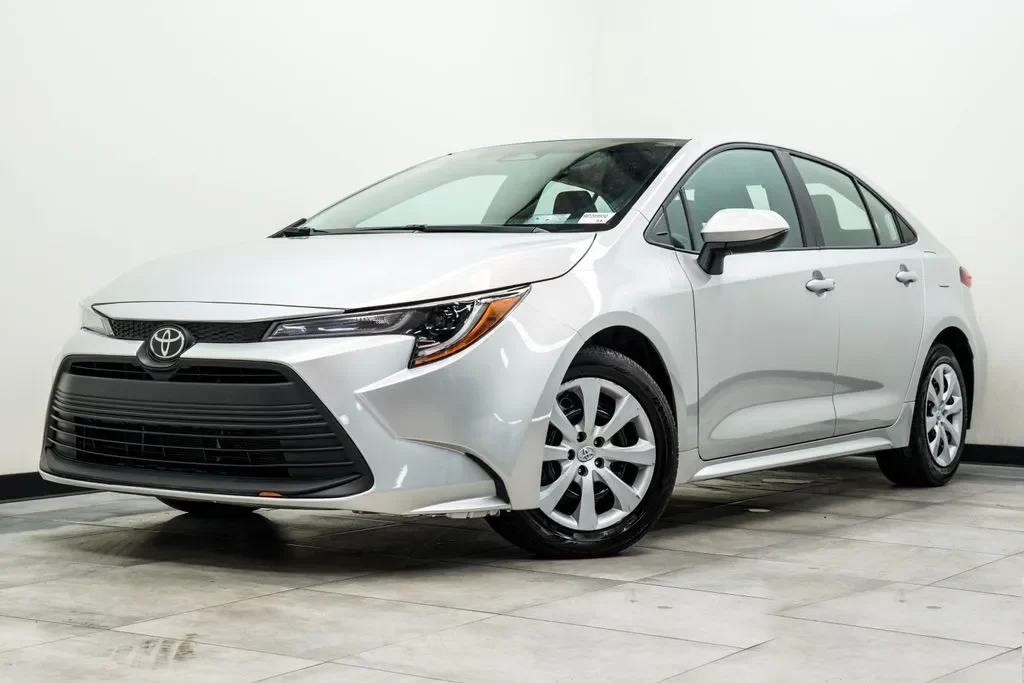 2024 Toyota Corolla LE, photo 1