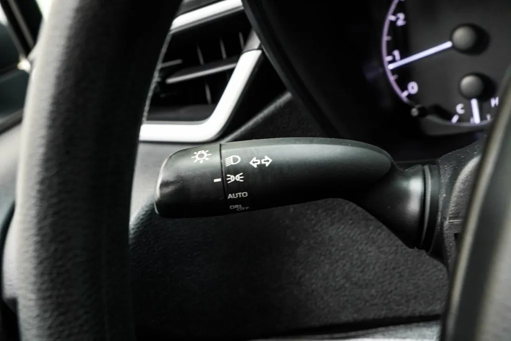 2024 Toyota Corolla LE, photo 31