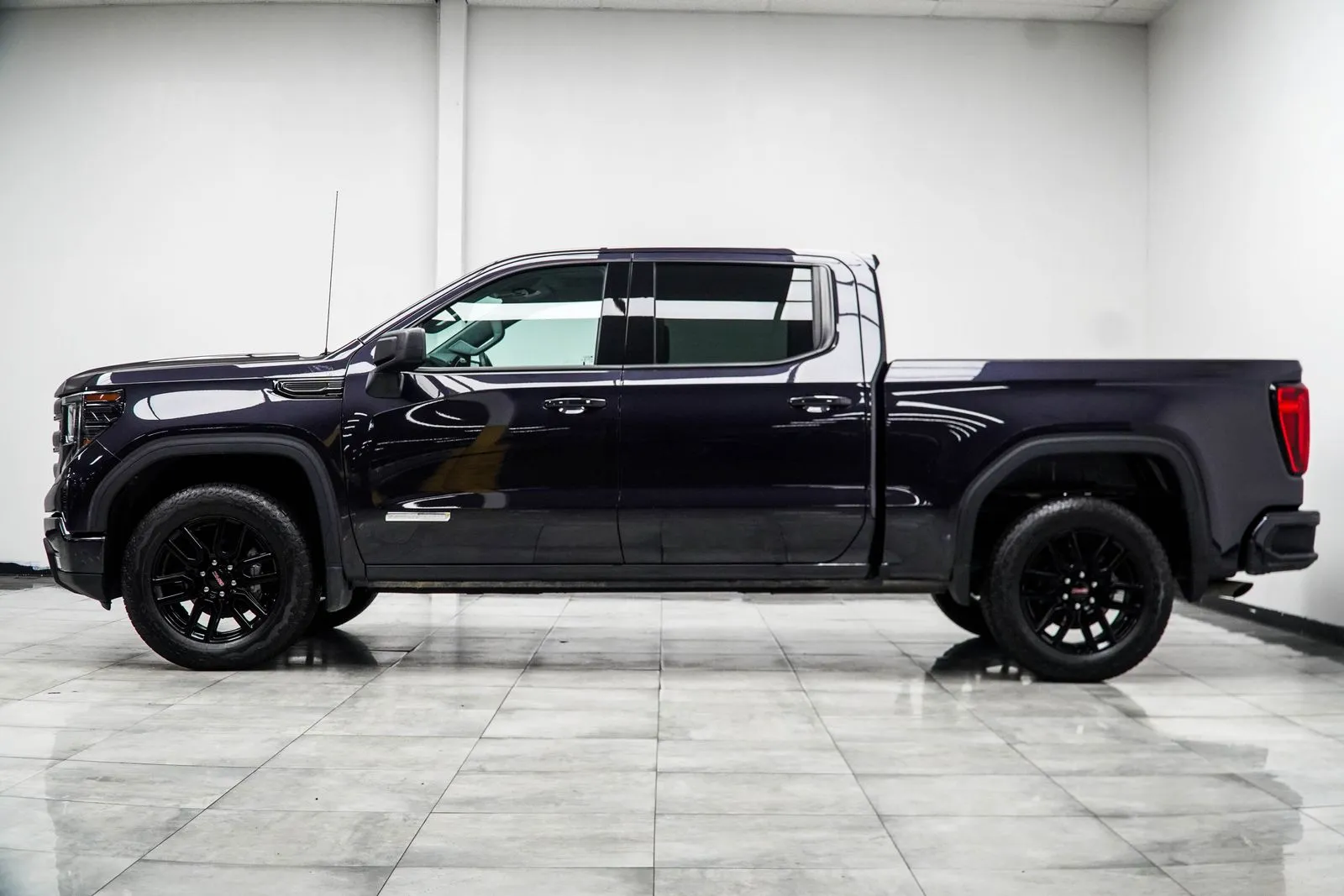 2024 GMC Sierra 1500 Elevation, photo 6