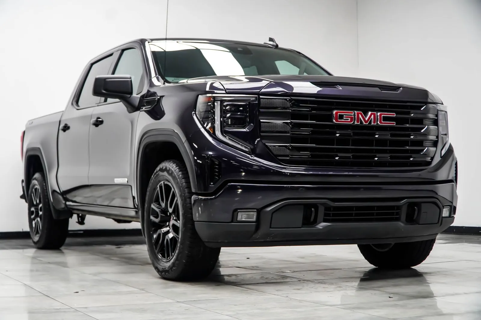 2024 GMC Sierra 1500 Elevation, photo 2