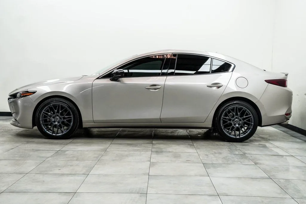 2022 Mazda Mazda3 Premium Plus, photo 8