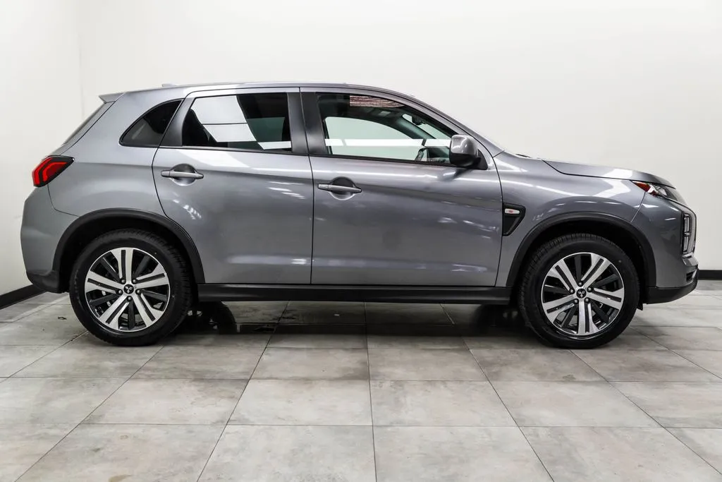 2024 Mitsubishi Outlander Sport 2.0 ES, photo 2