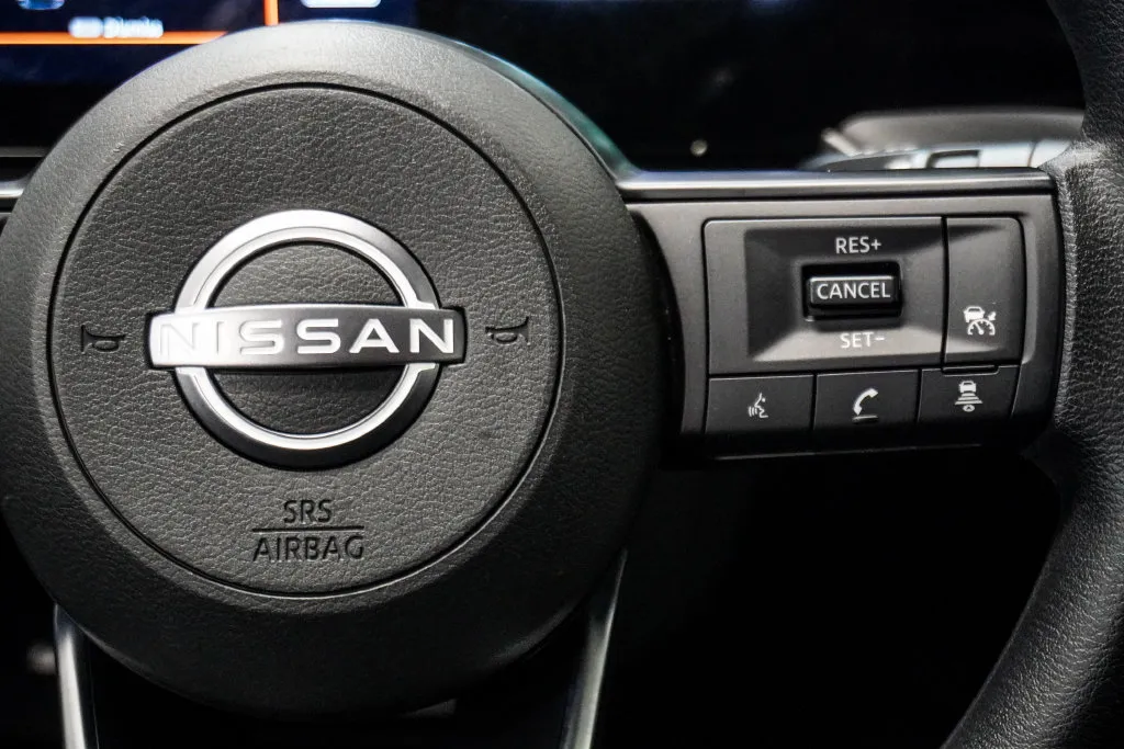 2025 Nissan Kicks S, photo 11