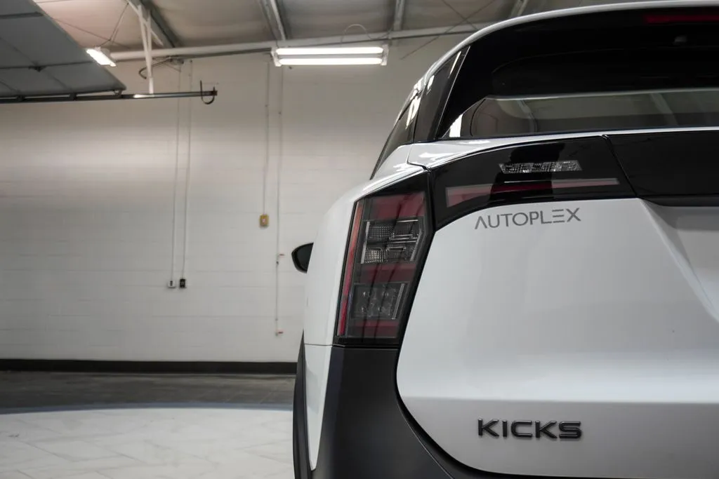 2025 Nissan Kicks S, photo 24