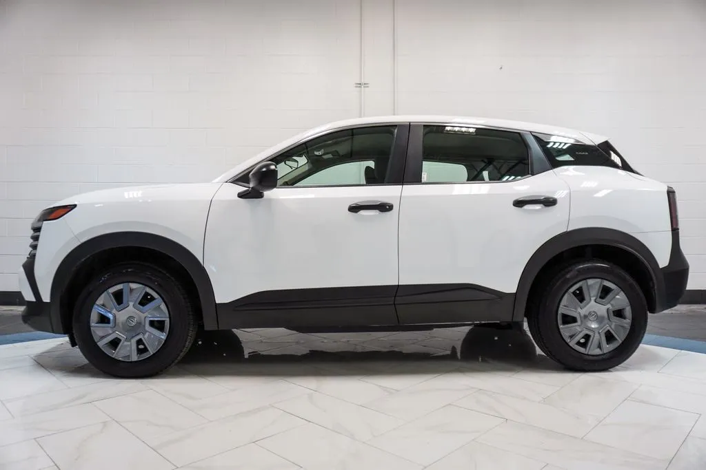 2025 Nissan Kicks S, photo 21