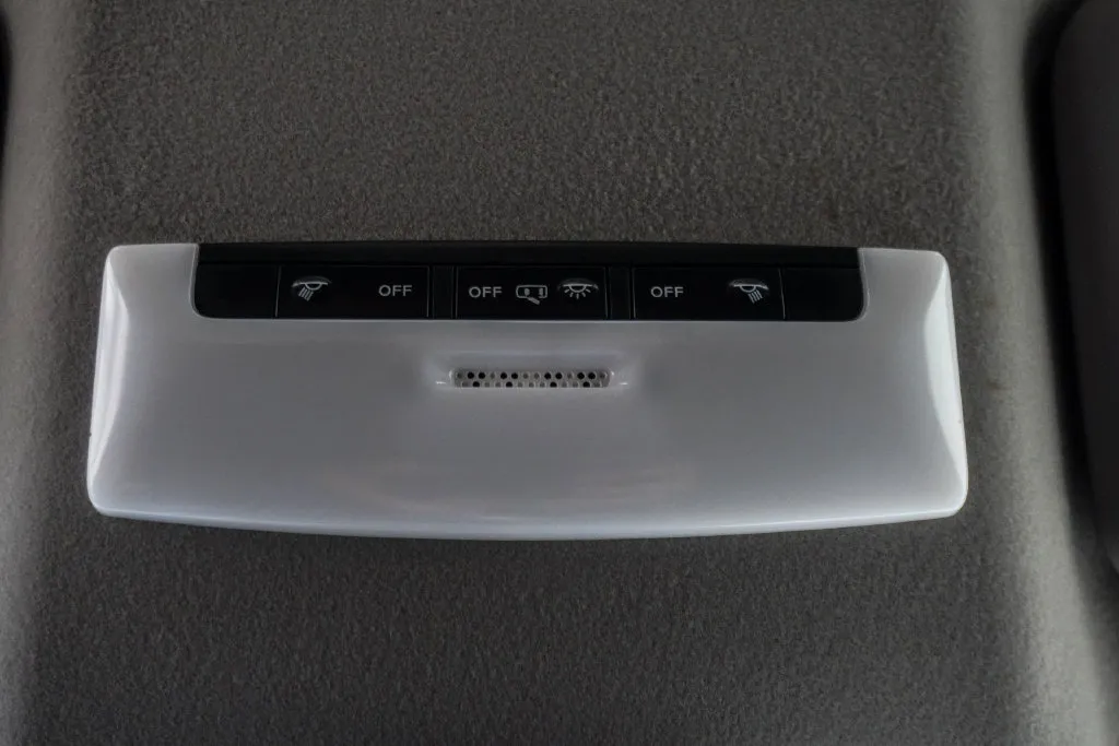 2025 Nissan Kicks S, photo 18