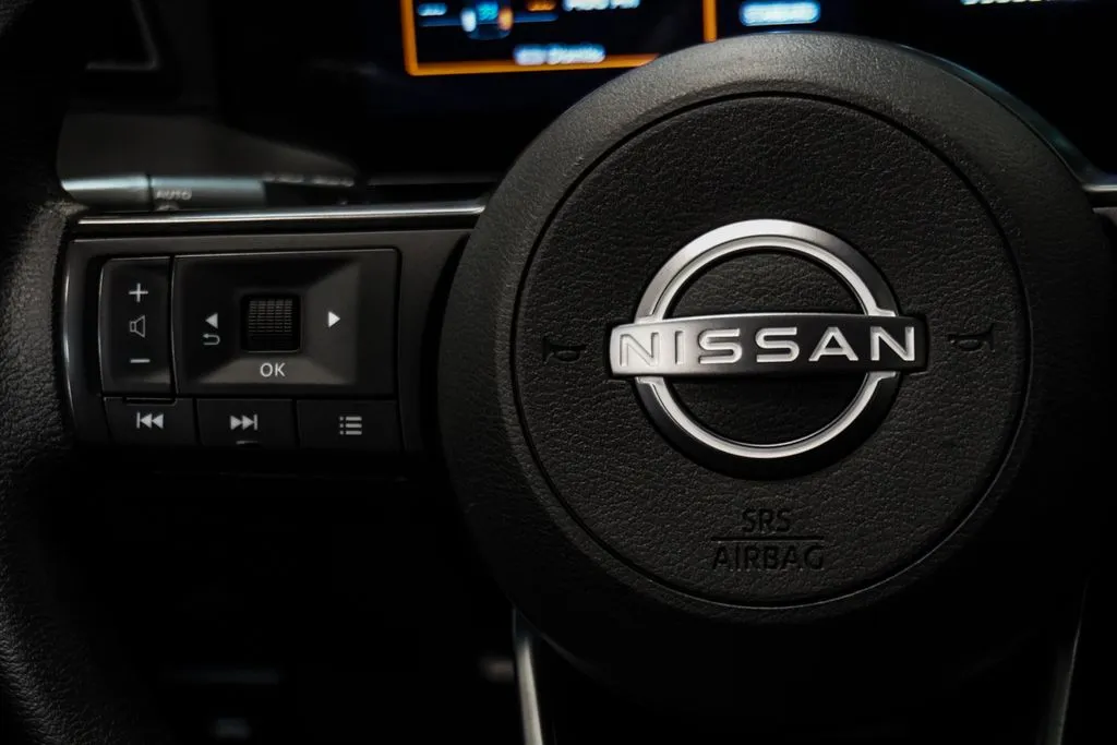 2025 Nissan Kicks S, photo 12