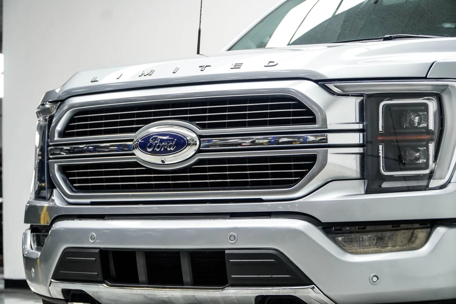 2023 Ford F-150 Limited, photo 1