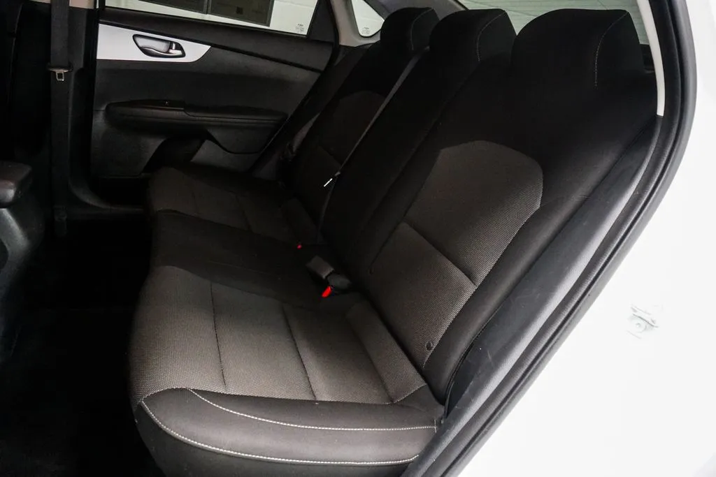 2024 Kia Forte LXS, photo 4