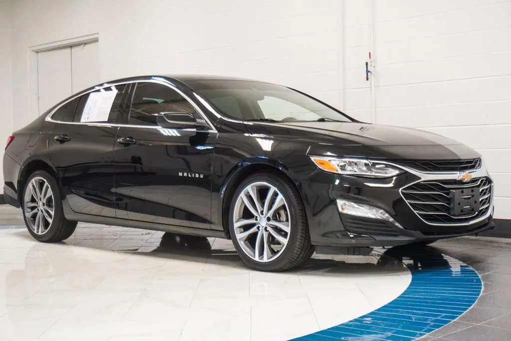 2024 Chevrolet Malibu LT, photo 2