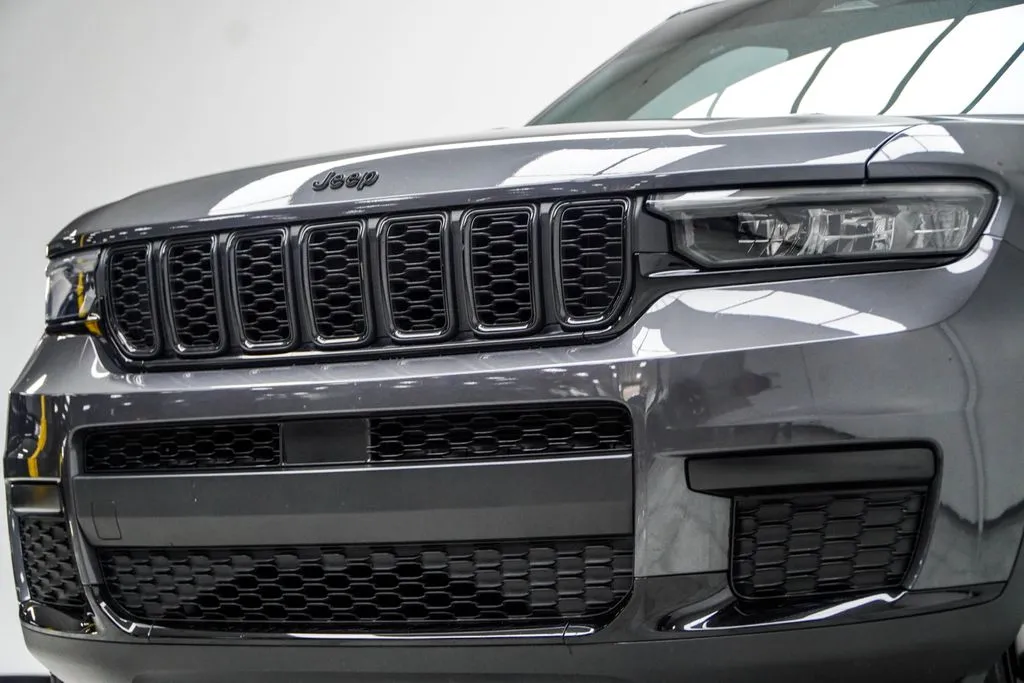2023 Jeep Grand Cherokee L Altitude, photo 1