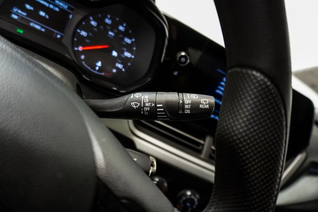 2025 Chevrolet Trax LS, photo 12