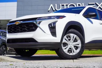 2025 Chevrolet Trax LS
