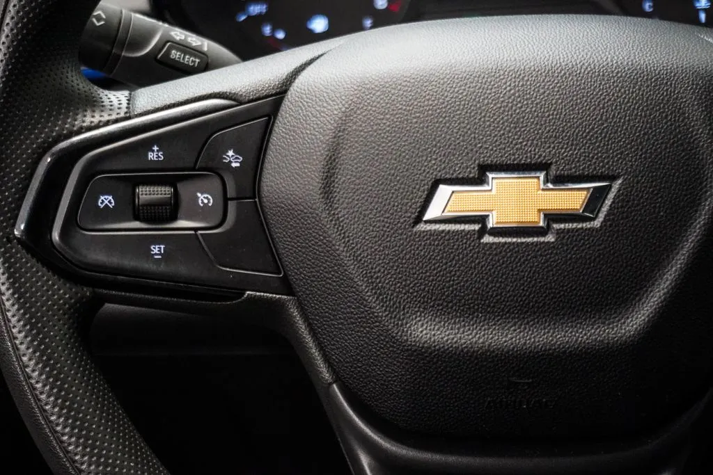 2025 Chevrolet Trax LS, photo 11