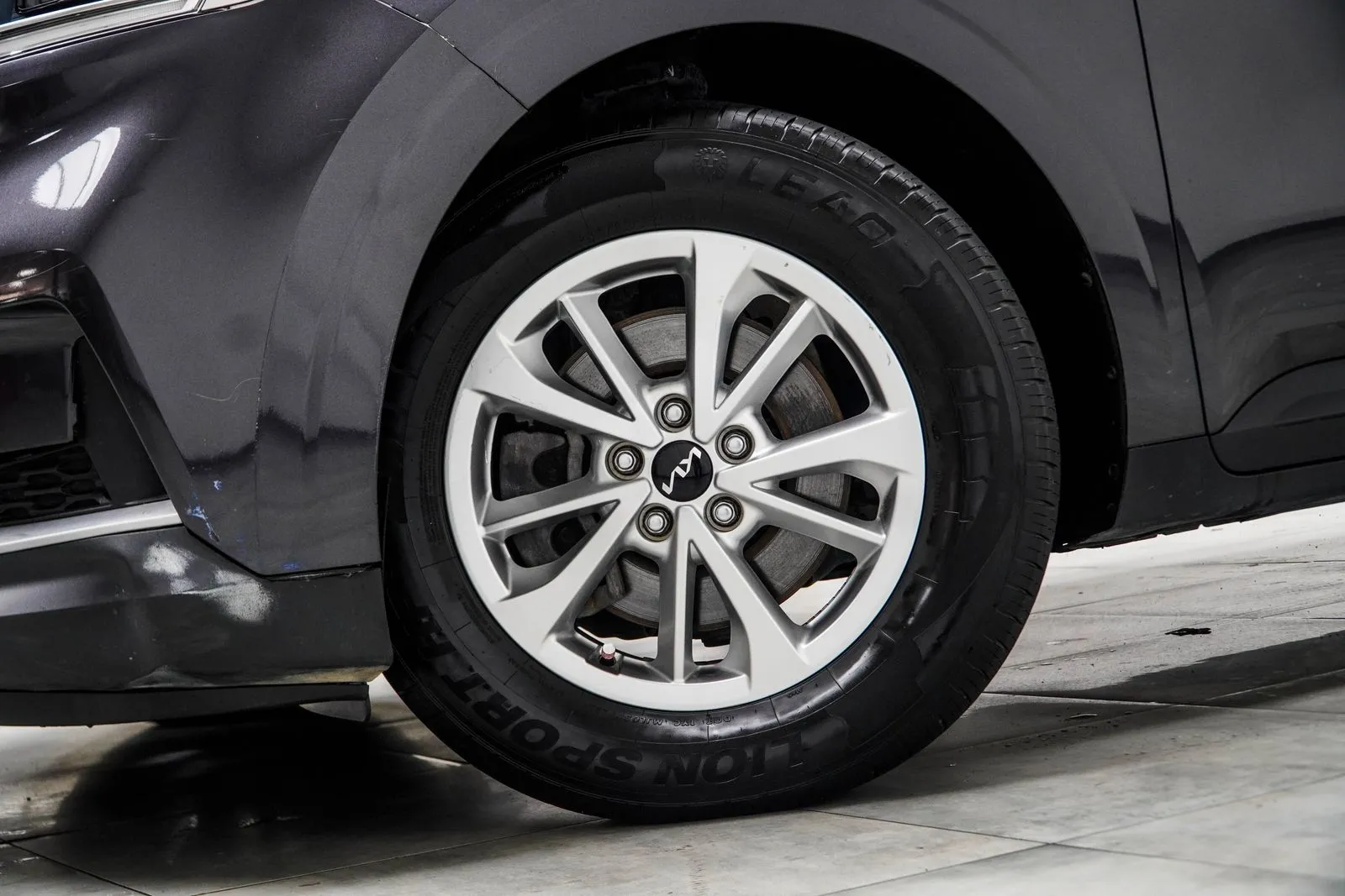 2023 Kia Carnival LX, photo 4